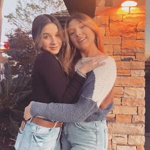 Meet your Posher, Lorelei